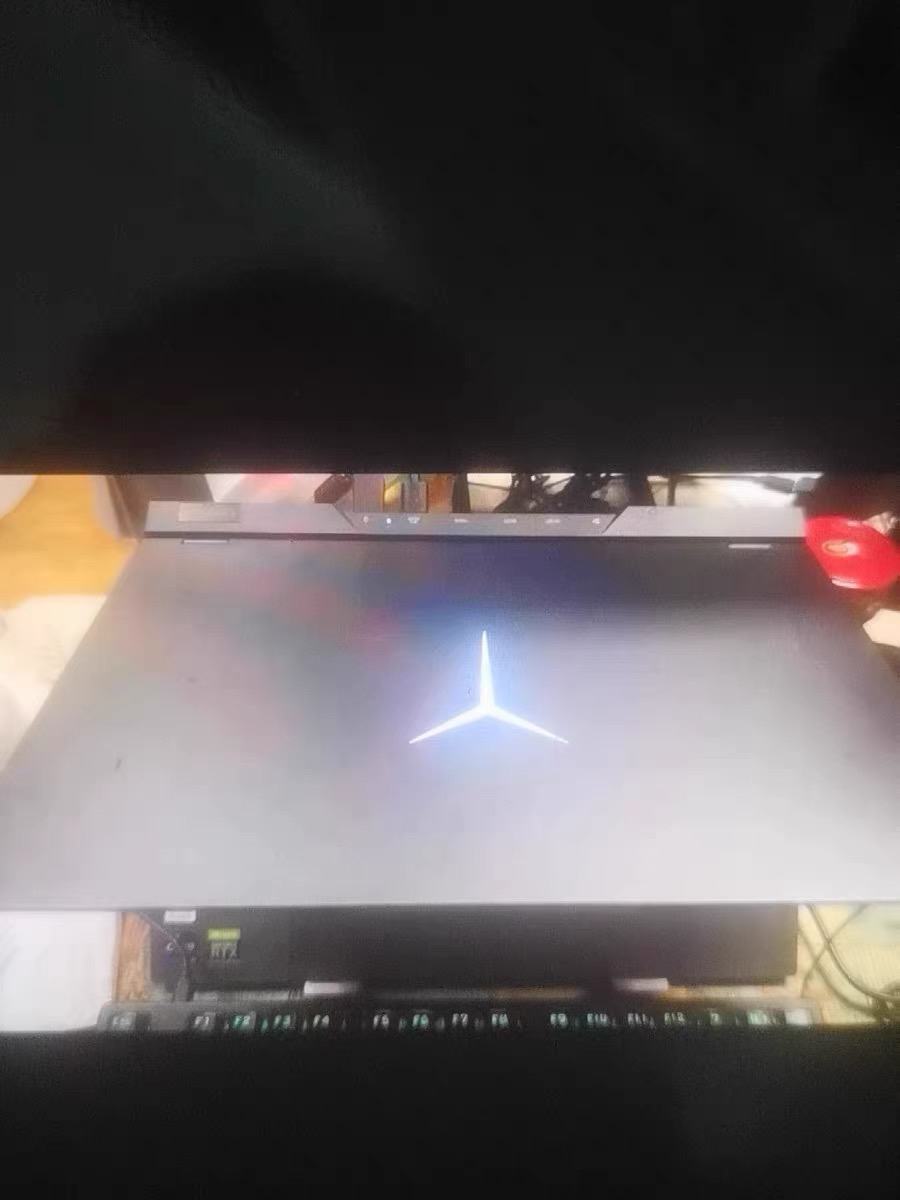 联想(Lenovo)拯救者Y7000P 2025 16英寸电竞游戏本笔记本电脑(i7-14650HX 16G 1T RTX5060 2.5k 240Hz DCI-P3)碳晶黑晒单图