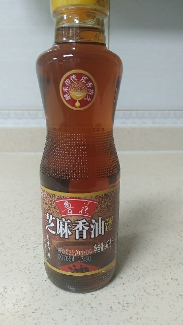 鲁花芝麻香油260ML 芝麻油 食用油 凉拌 烧烤 家用炒菜 火锅蘸料 调味油 物理压榨 香浓味美 植物油晒单图