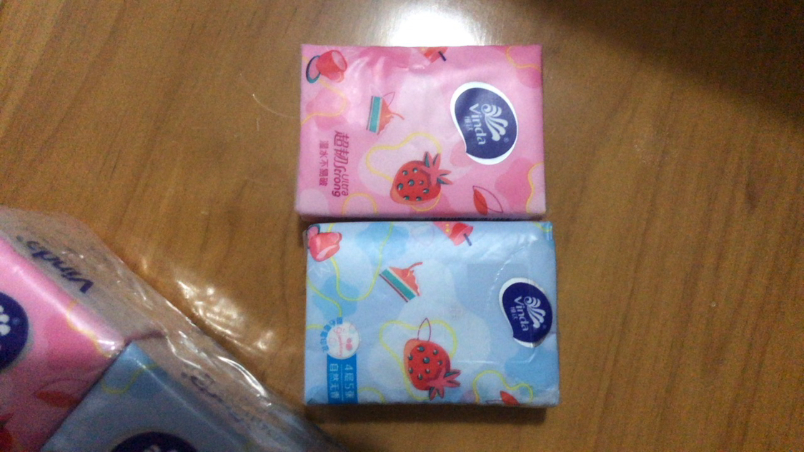 维达超韧草莓印花手帕纸4层5片24包 外出便携小包实惠餐巾纸面巾纸卫生纸纸巾(新旧包装交替发货)晒单图