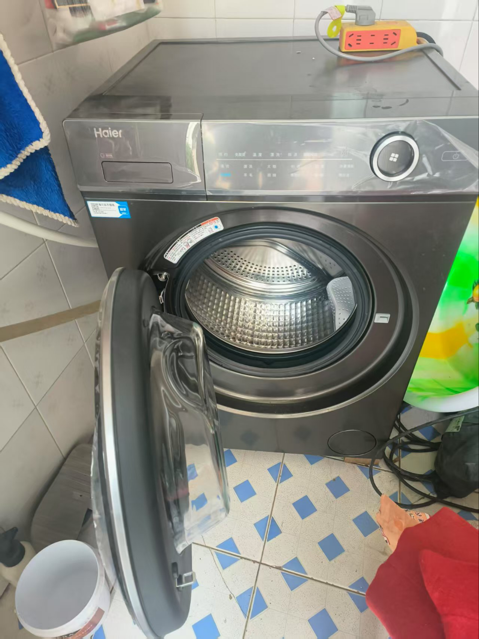 海尔(Haier)10公斤 全自动 变频滚筒洗衣机 家用大容量智能投放 525筒径 除菌 精华洗 BD14326L晒单图