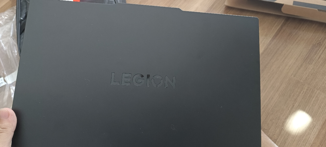 联想(Lenovo)拯救者Y7000 定制 15.3英寸电竞游戏笔记本电脑(i7-14650HX 32G 1T RTX5060 8G独显 2.5K 180Hz高色域)灰 定制晒单图
