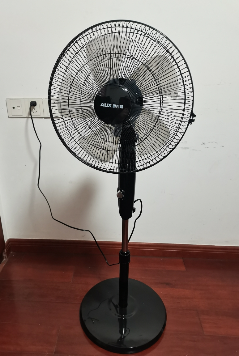 奥克斯(AUX)电风扇家用床头落地扇 节能立式办公室轻音风扇FS1603 01型晒单图