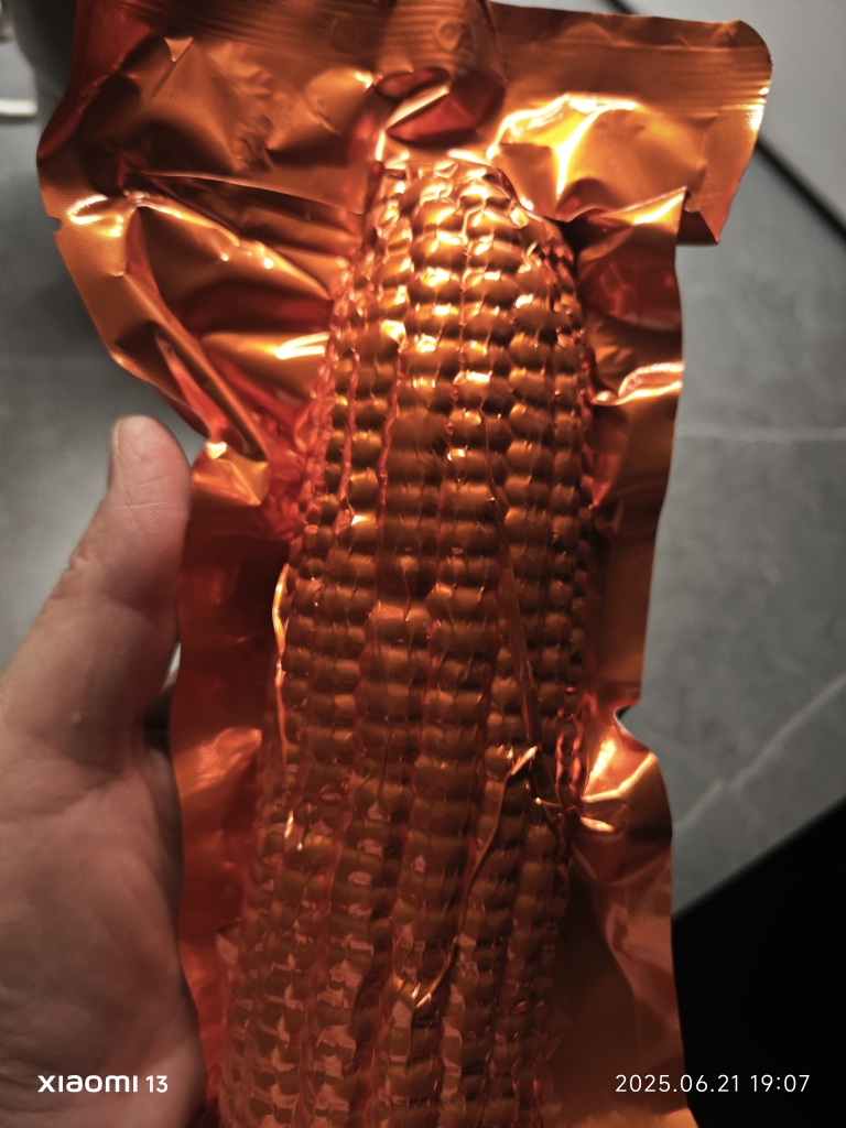 十月稻田黄糯玉米 3.52斤(220g*8根) 东北玉米棒甜糯低脂新鲜真空装早餐苞米晒单图