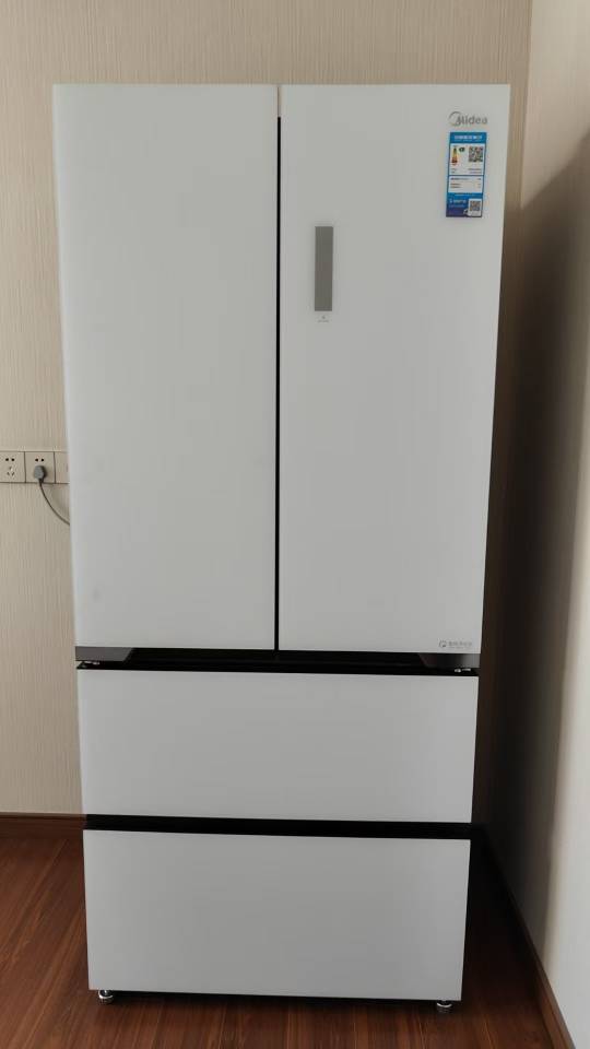 美的冰箱BCD-520WUFGPZM凝光白晒单图