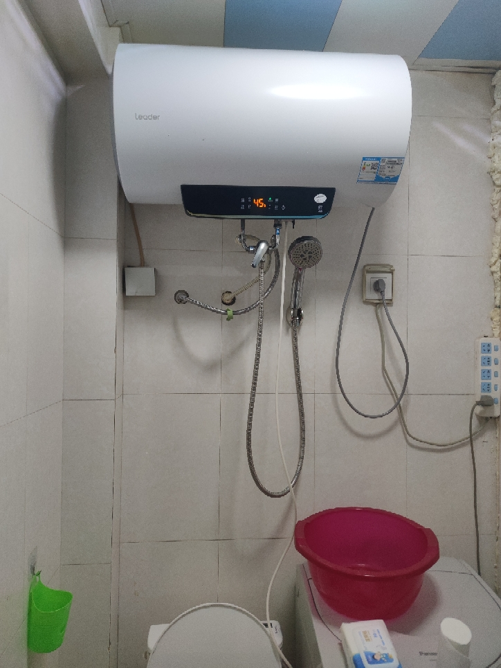 [性价比优选]Leader 60升电热水器 LES60H-LT 海尔智家 2200W速热 防电墙 二级能效 八年包换晒单图