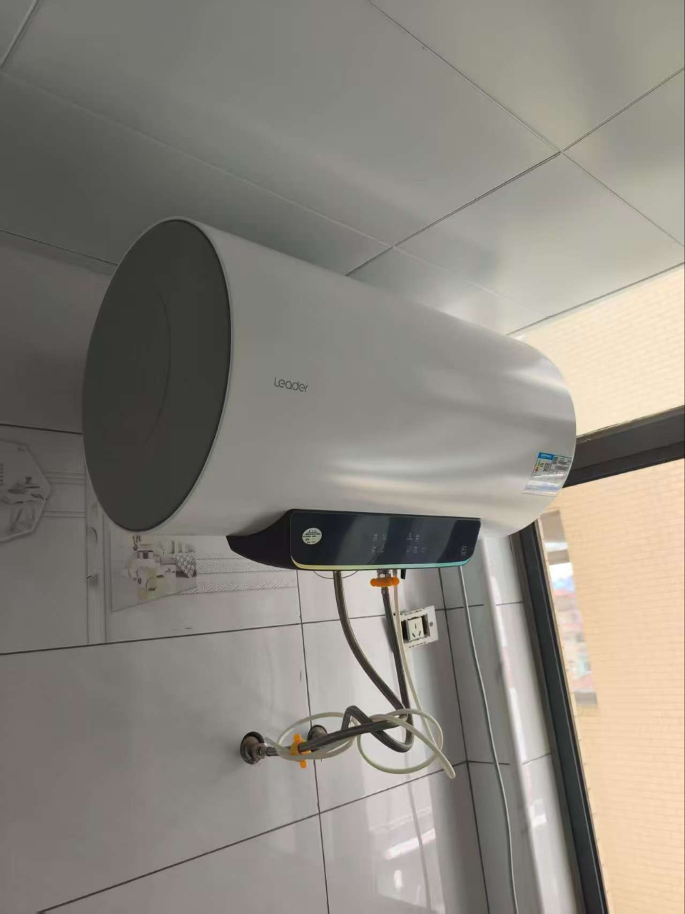 [性价比优选]Leader 60升电热水器 LES60H-LT 海尔智家 2200W速热 防电墙 二级能效 八年包换晒单图
