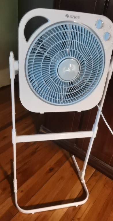 格力(GREE)转页扇KYS-30X60五叶柔风设计 180度俯仰调节 上下随意调节高效电 低躁设计 过热断电保护电风扇晒单图