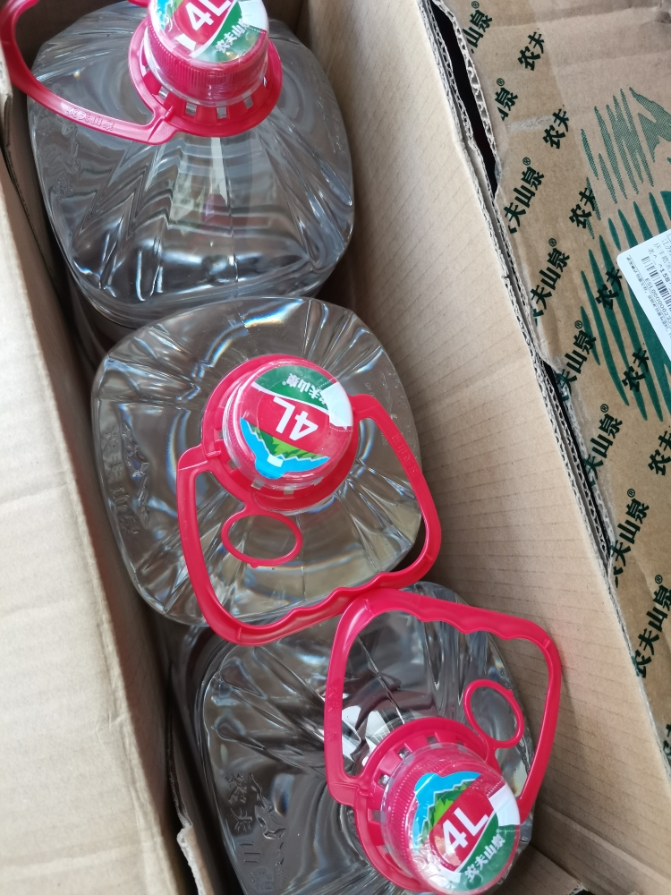 农夫山泉 饮用天然水4L*6桶整箱 桶装水 家庭用水晒单图