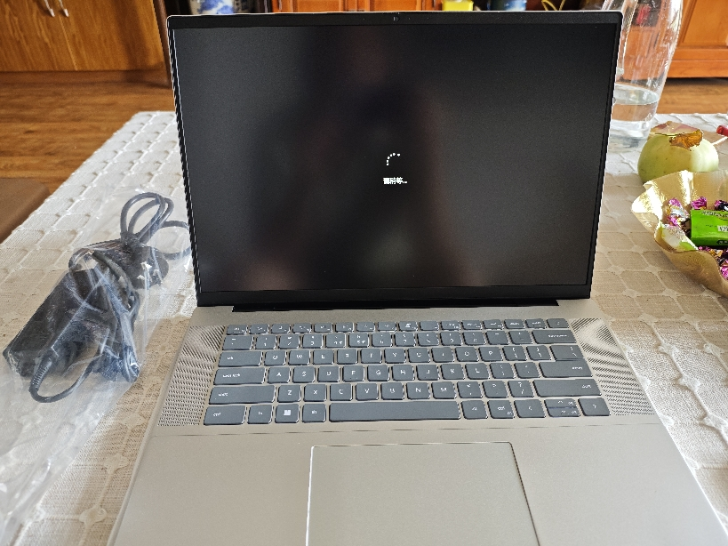 戴尔(DELL)笔记本电脑 灵越Pro 5630 16英寸全面屏轻薄本便携办公手提笔记本电脑(酷睿i5-1340P 16G内存 1TB SSD 锐炬显卡 高清屏)定制款晒单图