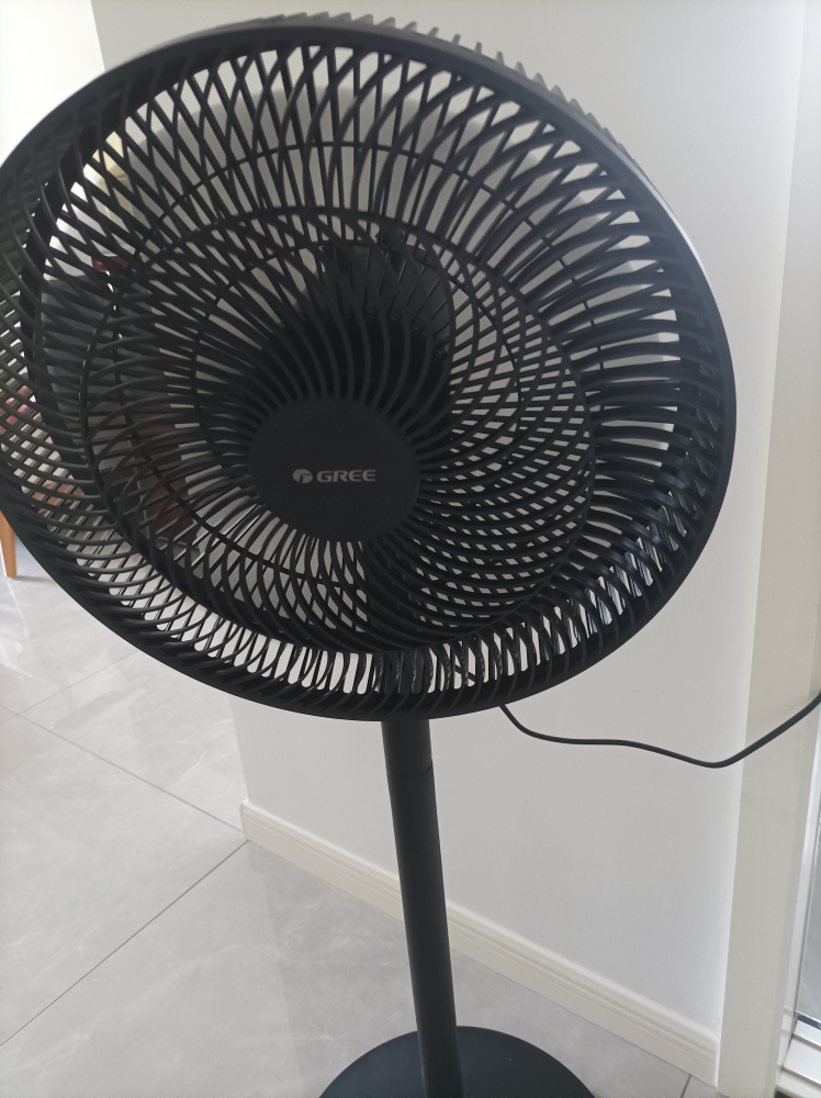 格力(GREE)落地扇FD-35X65h7电风扇家用节能省电学生立式大风量客厅宿舍机械七叶扇黑色晒单图