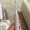 飞利浦(PHILIPS) 电动牙刷 亮白机皇成人声波震动牙刷 成人男士女士 生日礼物送男友女友淡雅粉HX2481/02晒单图