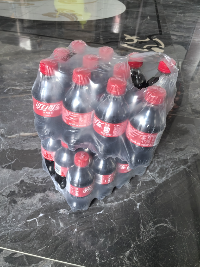 可口可乐300ml*24瓶整箱碳酸饮料夏日清凉快乐水汽水饮料晒单图