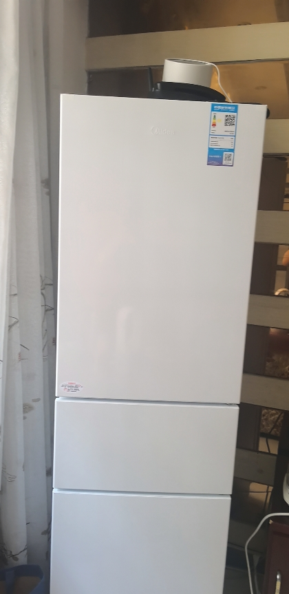 美的(Midea)219升小型冰箱MR-230TE极地白 三门三温租房家用客厅三开门大容量中门软冷冻节能省电晒单图