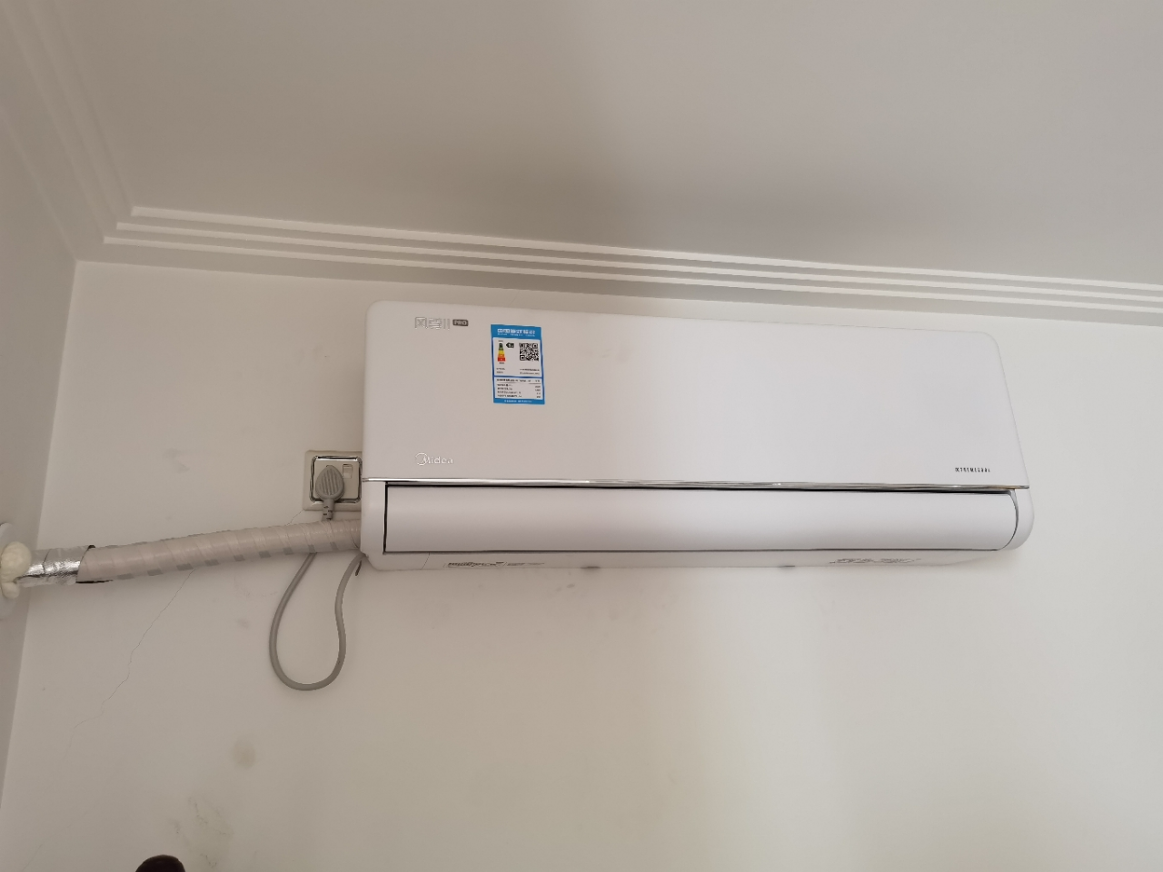 美的(Midea)空调1.5匹p风尊二代Pro新一级能效变频冷暖壁挂式家用卧室挂机KFR-35GW/N8MXC1ⅡPro晒单图