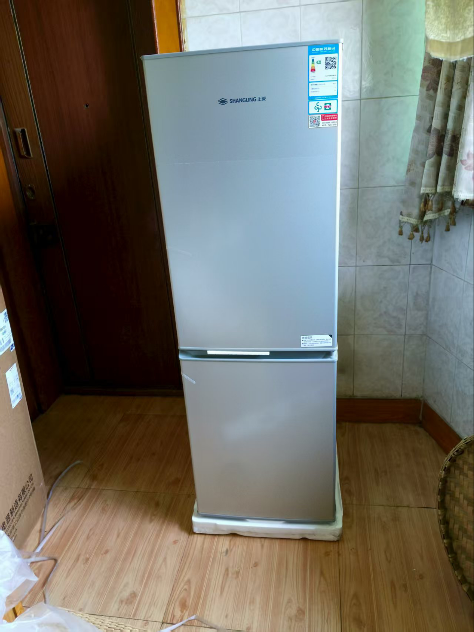 上菱 181升双门冰箱 低温补偿 节能低音 持久锁冷保鲜 冷藏冷冻小型家用两门电冰箱 BBM181L(铂银)晒单图