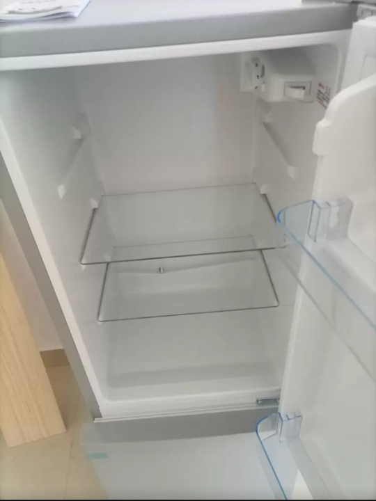 荣事达(Royalstar)86升迷你冰箱小型双门电冰箱家用宿舍冷冻冷藏节能一级能效 86A158银色晒单图