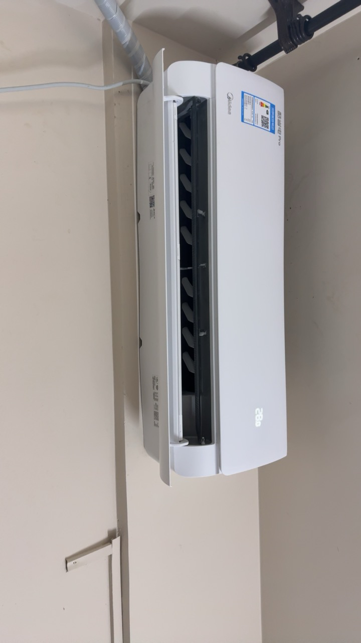 美的(Midea)空调挂机酷省电Pro大1匹家用一级能效变频冷暖客厅卧室壁挂式智能空调KFR-26GW/N8KS1-1P晒单图