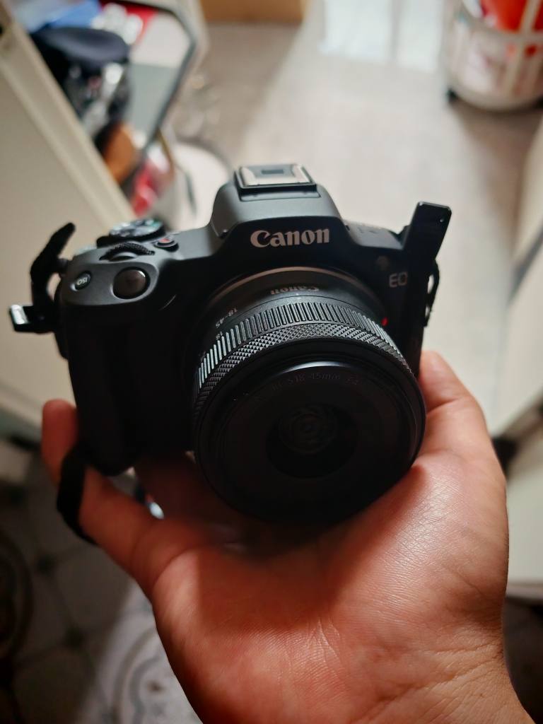 佳能(Canon)EOS R50 18-45mm镜头 微单相机 套机 防抖视频vlog高清相机 佳能r50套机黑色 海外版晒单图