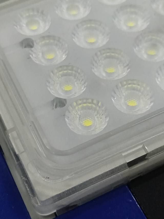 鼎晟丰(DSF)DSFGZ-936T-200 AC110-240V 200W IP66 LED LED智睿全维智能泛光灯 (计量单位:个)晒单图
