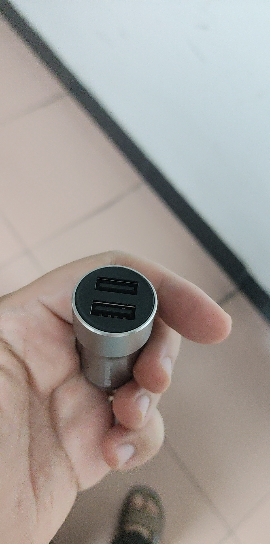 纽曼车载充电器SL25灰色 小巧手机12W快充头点烟器转换插头一拖二车充汽车兼容苹果安卓平板电脑金属材质晒单图
