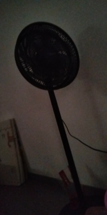 美的(Midea)电风扇SAE35CB落地式台式两用风扇七叶轻音柔风落地扇办公室电扇立式大风量节能易拆洗节能宿舍电扇晒单图