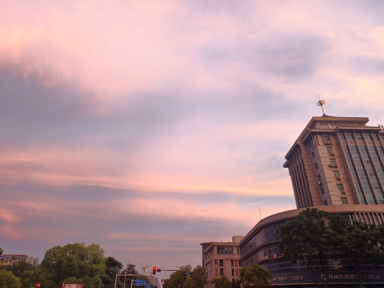 倍科(beko)GNE0506BG伦敦雪(白) 十字对开冰箱 平嵌 全时净味 双区除菌 蓝光养鲜 三档变温 一级能效晒单图