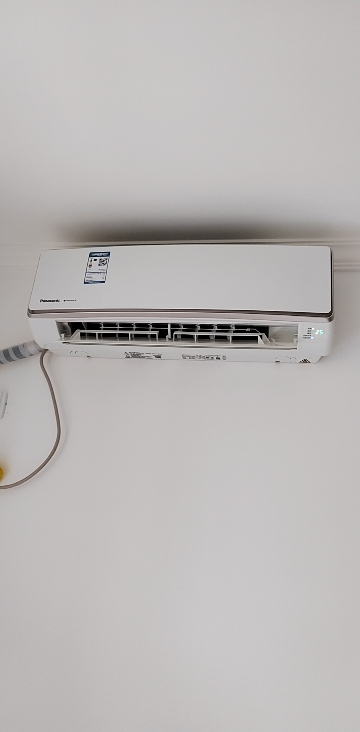 松下空调 1.5匹挂壁式空调挂机 新一级能效 变频冷暖 自清洁 左右送风 LG13KQ10N晒单图