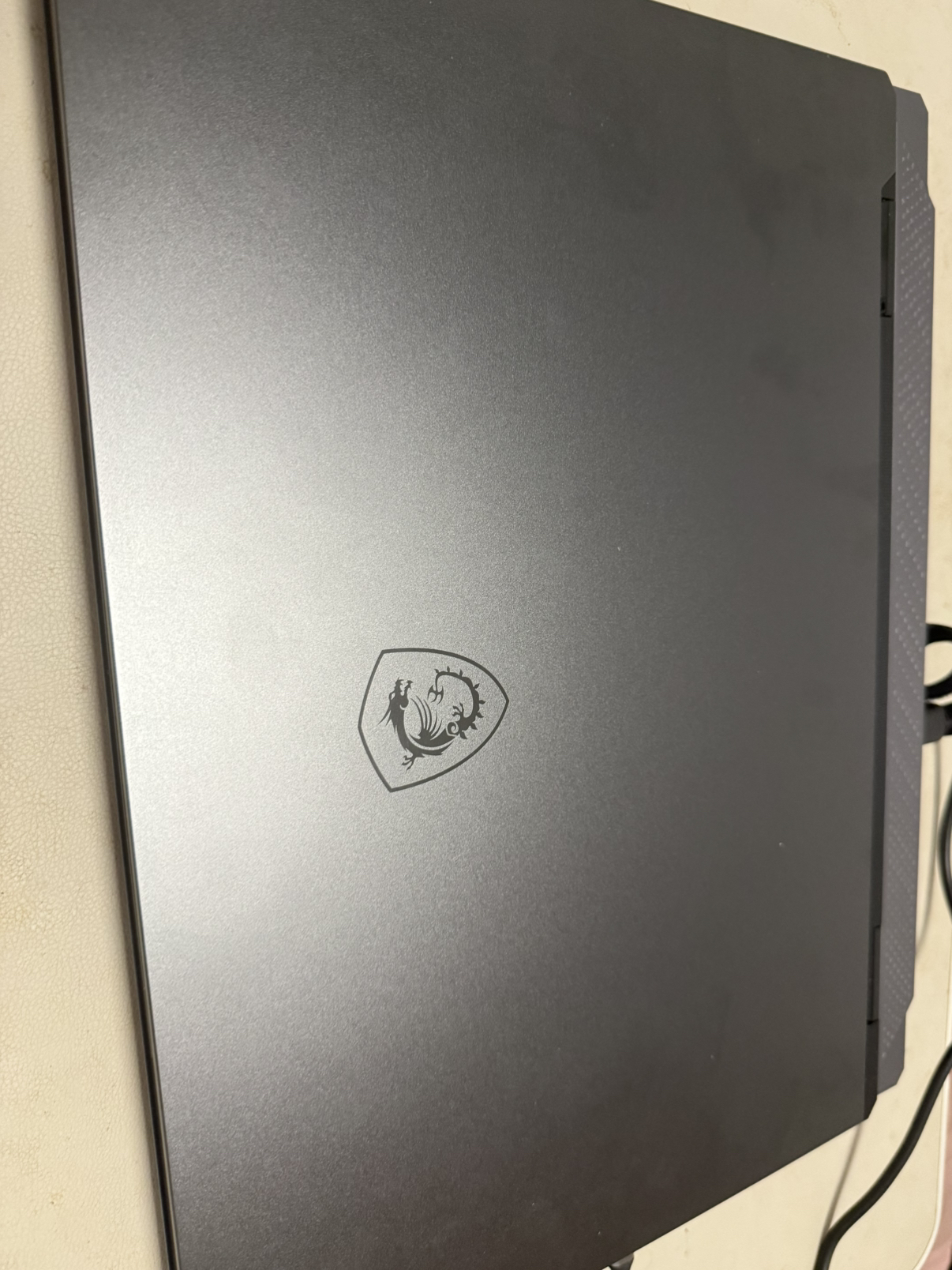 微星(MSI)泰坦18 AI 2025 18英寸游戏本笔记本电脑(酷睿Ultra 9-275HX 满血RTX5070Ti 32G 2TB 2.5K/240Hz屏)晒单图
