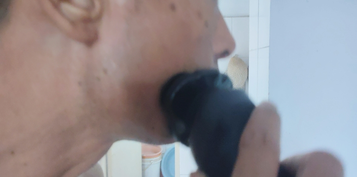 飞利浦(PHILIPS)电动剃须刀 刮胡刀 男士 胡须刀胡须刀便携旅行全身水洗干湿两用送男友智能感应 S5166/03晒单图
