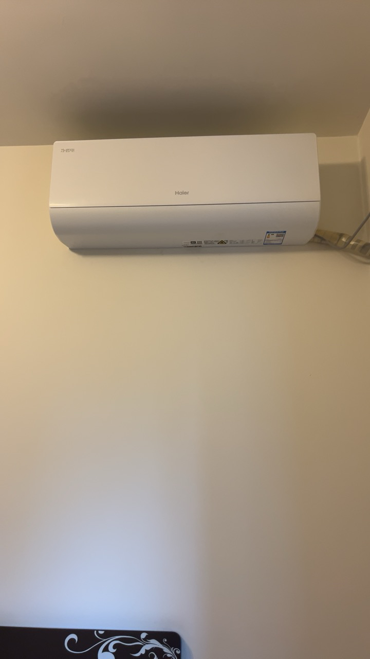 海尔空调(Haier)1匹 新1级能效 KFR-26GW/E1-1套机 节能省电 健康自清洁 只吹干净风晒单图