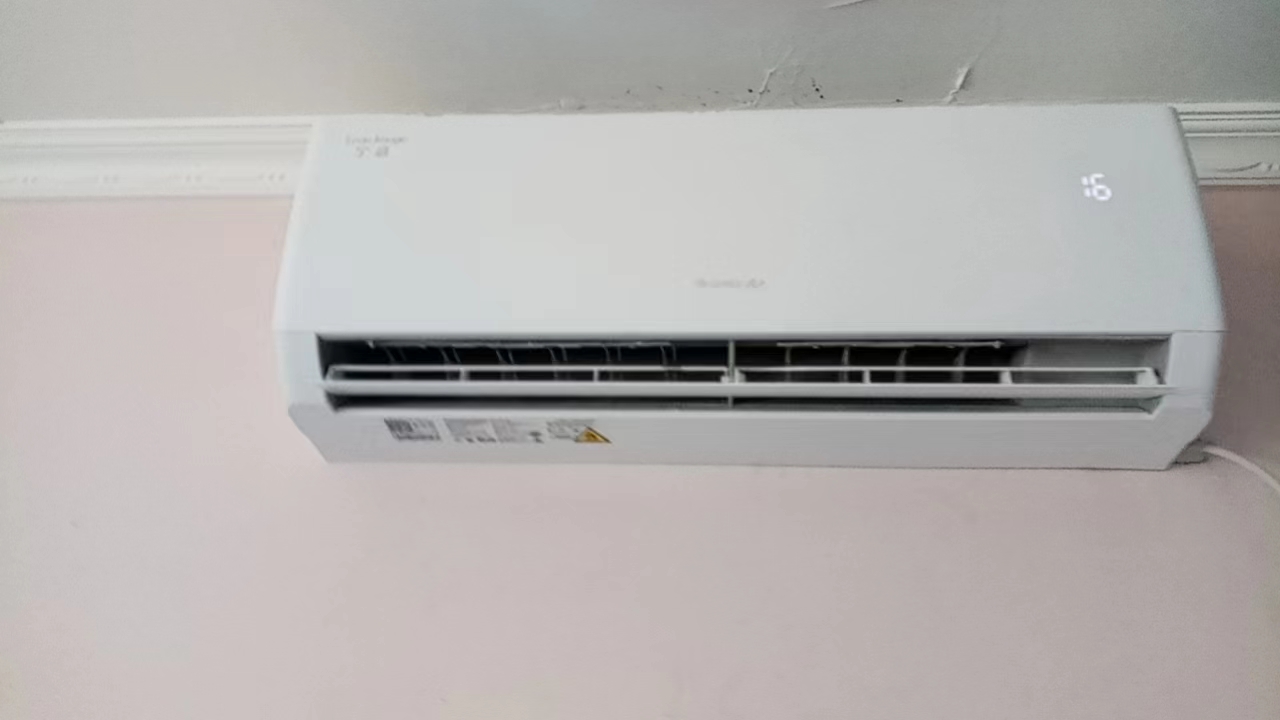 格力空调KFR-35GW/(35533)FNhAa-B1一级能效宁意1.5匹挂机晒单图