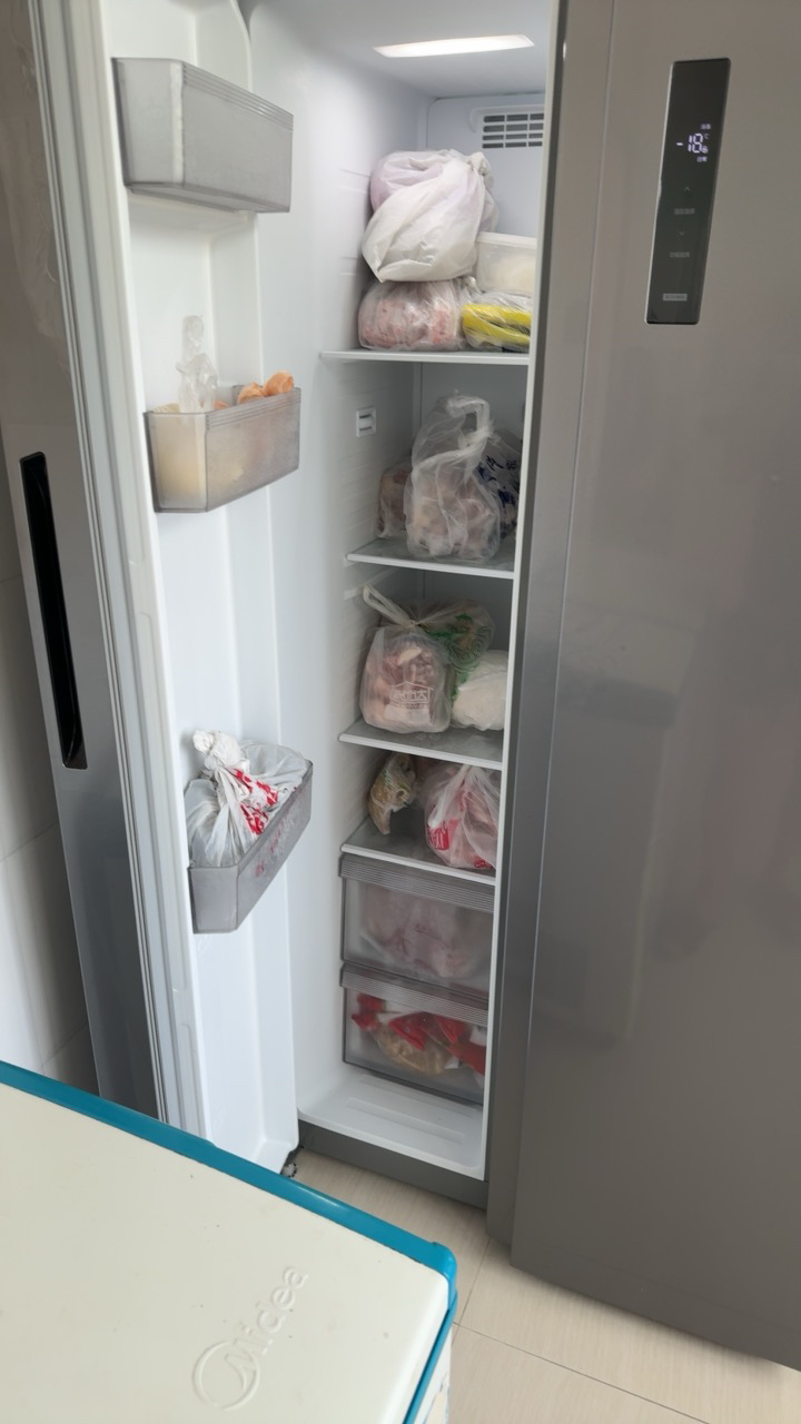 [自营]美的(Midea)570升双开门对开门一级能效变频节能风冷无霜大容量家用电冰箱BCD-570WKPM(E) 国补晒单图