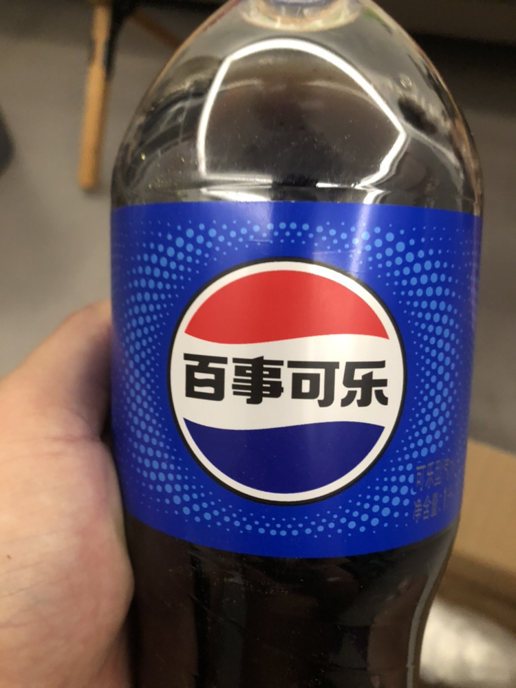 百事可乐 Pepsi 汽水 碳酸饮料 1L*2瓶 (新老包装随机发货) 百事出品晒单图