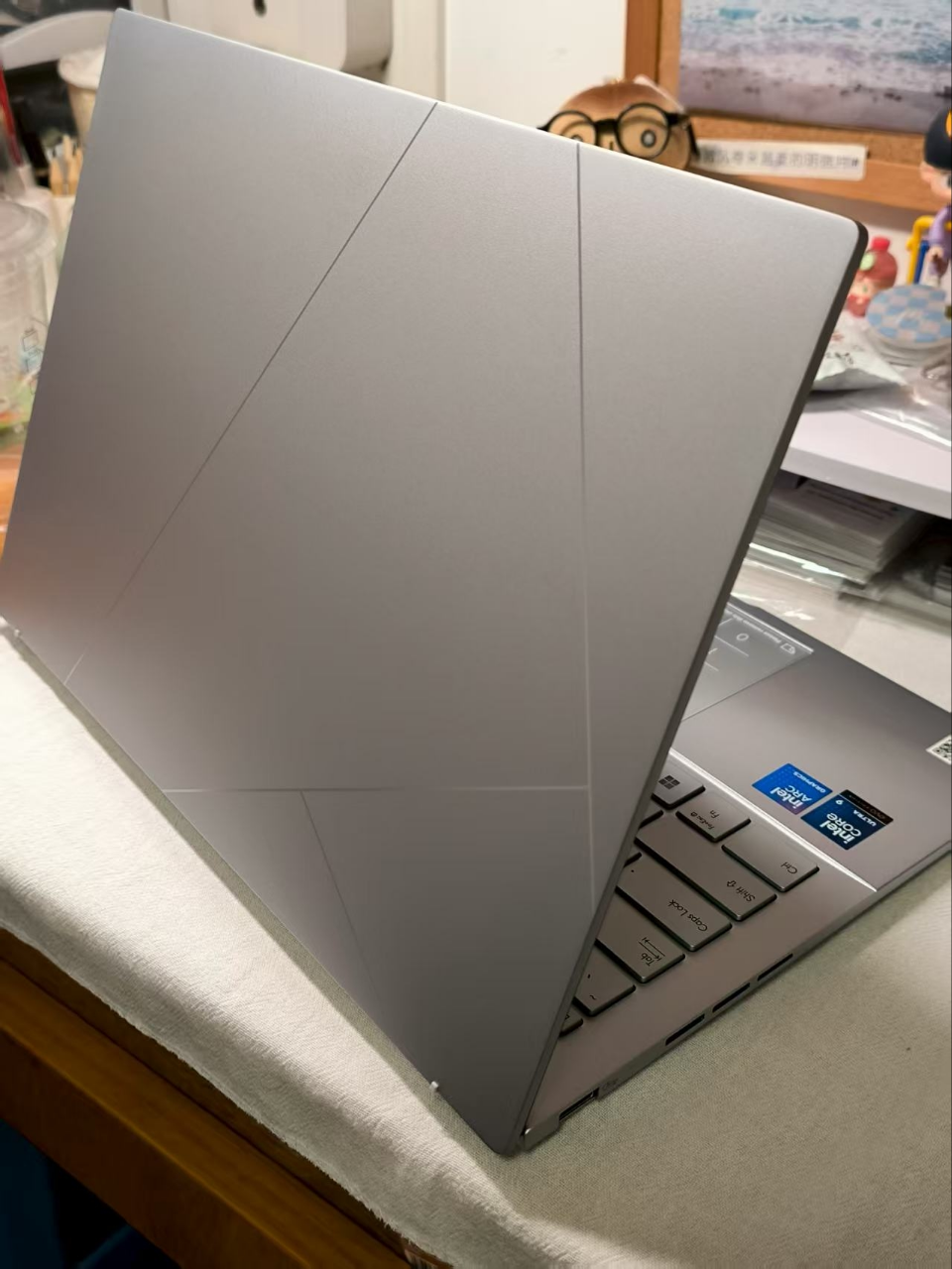 华硕灵耀14 2025全新二代酷睿Ultra9 2.8K 120Hz OLED屏高颜值AI超轻薄笔记本电脑(285H 32G 1T)银晒单图