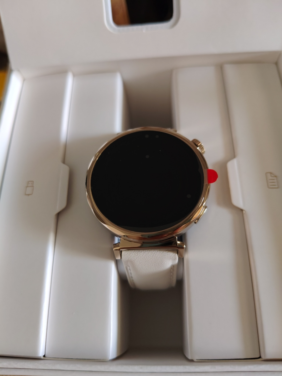 HUAWEI/华为 WATCH GT5 41mm 珍珠白 白色复合素皮 玄玑感知系统 全新跑骑体验 情绪健康助手晒单图