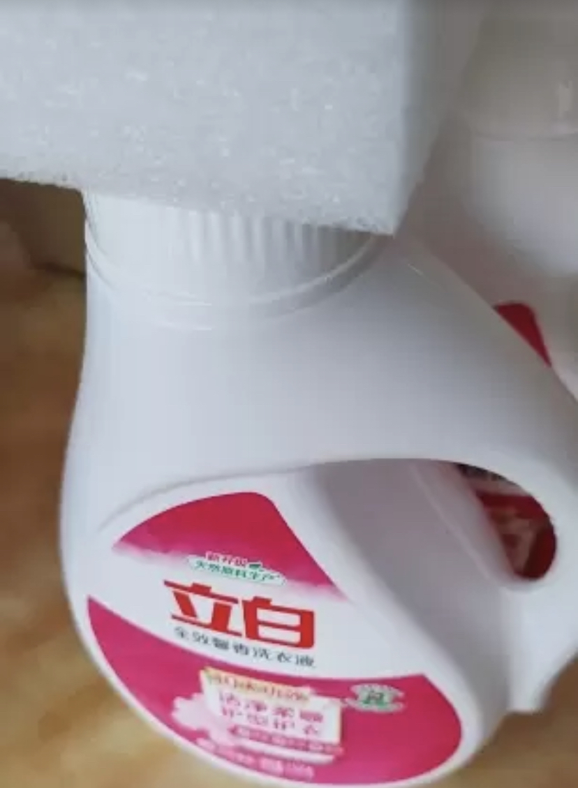 立白全效馨香洗衣液1.5kg*2瓶洁净柔顺护型护衣持久留香晒单图