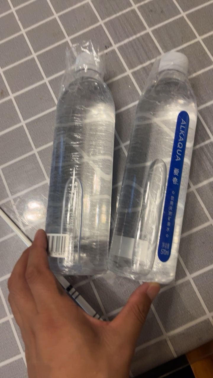 统一 爱夸 天然矿泉水 570ml*4瓶装晒单图