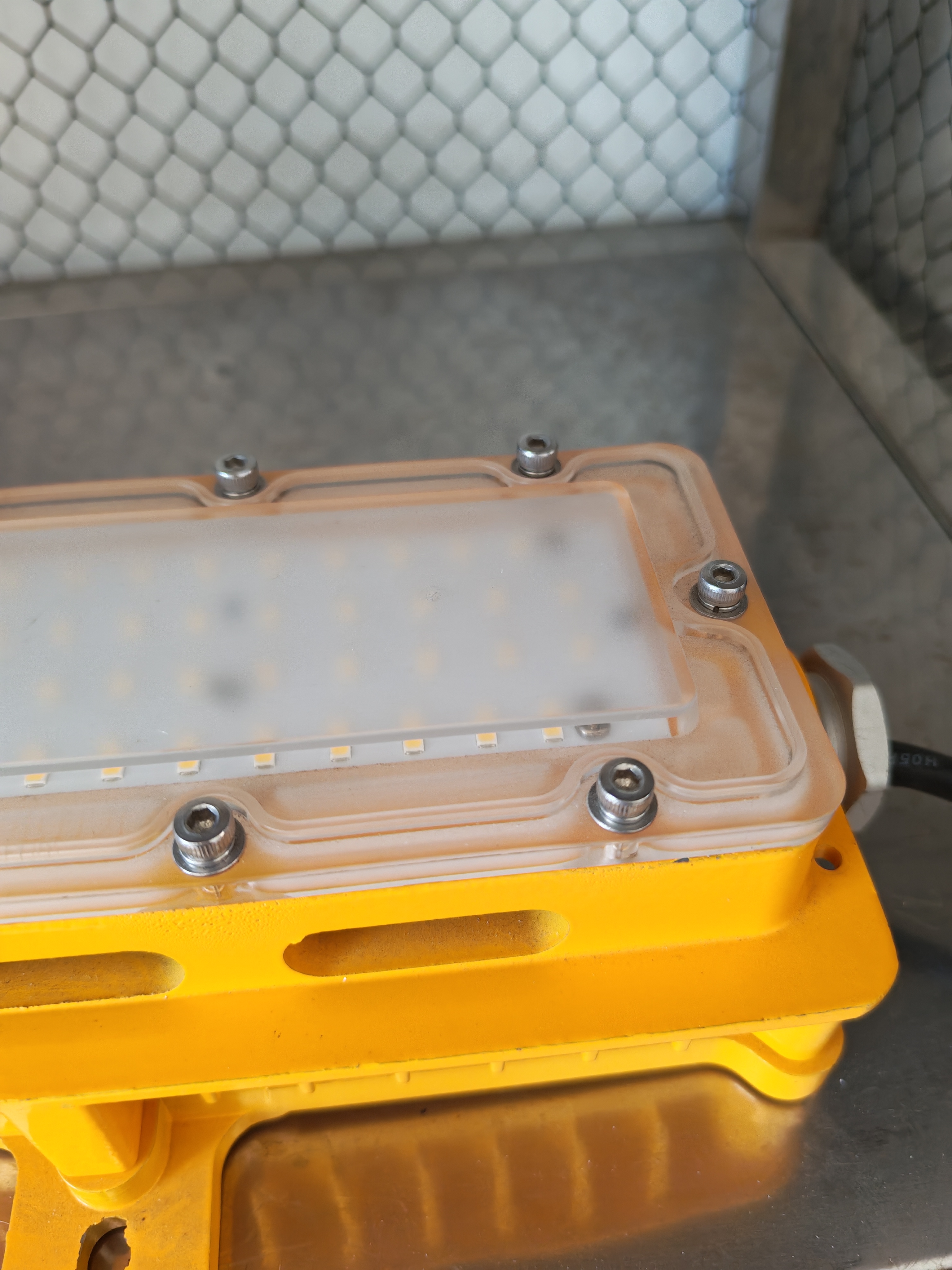 鼎晟丰(DSF) DSFF-910-b 30W LED防爆平台灯 (计价单位:盏) 黄色晒单图