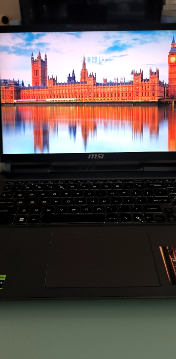 微星(MSI)泰坦16 AI 2025 16英寸游戏笔记本电脑(酷睿Ultra 9-275HX 满血RTX5070Ti 16G 1TB 2.5K/240Hz屏)晒单图