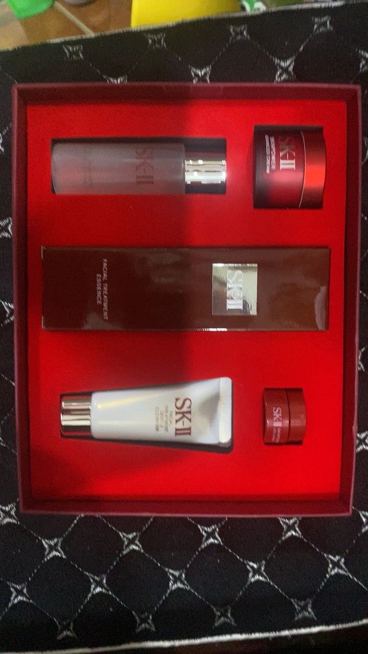 [国内专柜]SK-II/sk2星品护肤礼盒5件套(神仙水/清莹露洁面霜/面霜眼霜)面部护肤套装礼盒情人节送女友,用心之选晒单图