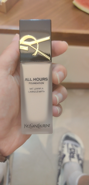 圣罗兰(YSL)恒久粉底液25ml 轻透服帖持久不脱妆高级雾面妆感均匀肤色 LC1#粉一白 冷白皮白皙肤色晒单图