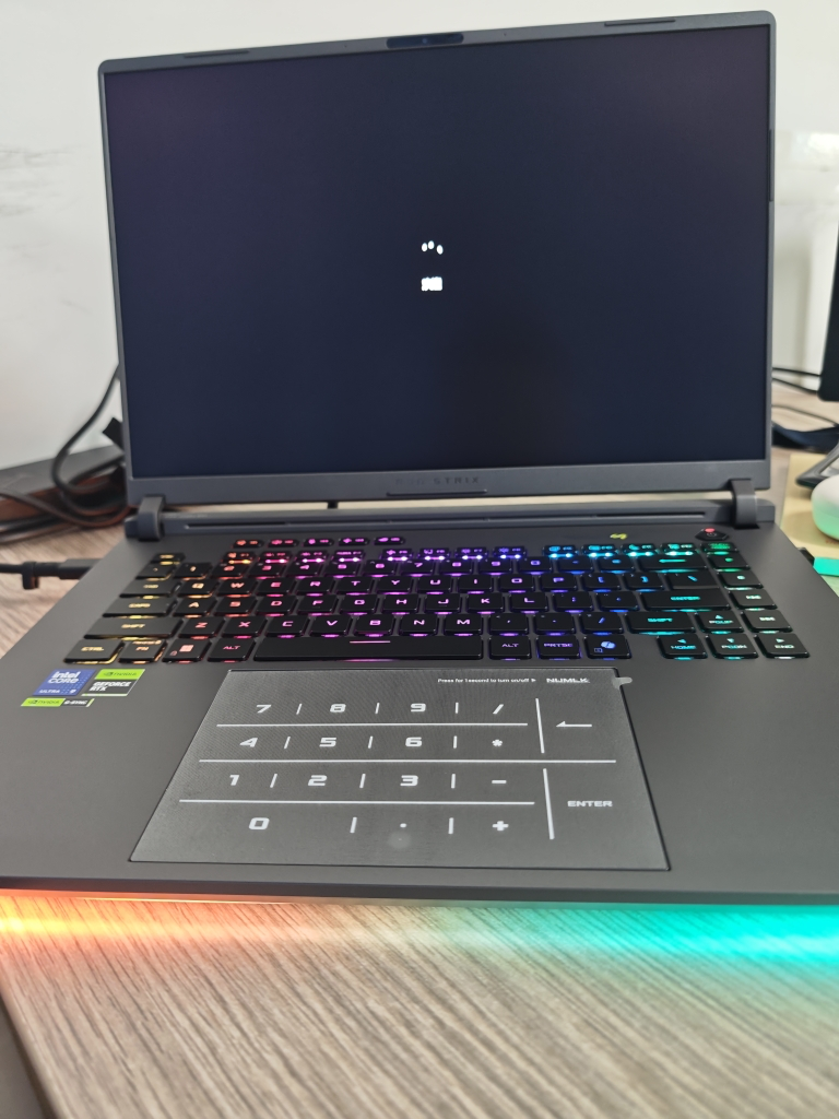 枪神9 酷睿U9 16英寸 星云屏游戏本笔记本电脑(U9 275HX 液金导热 16G 1T RTX5060 2.5K 240Hz)晒单图