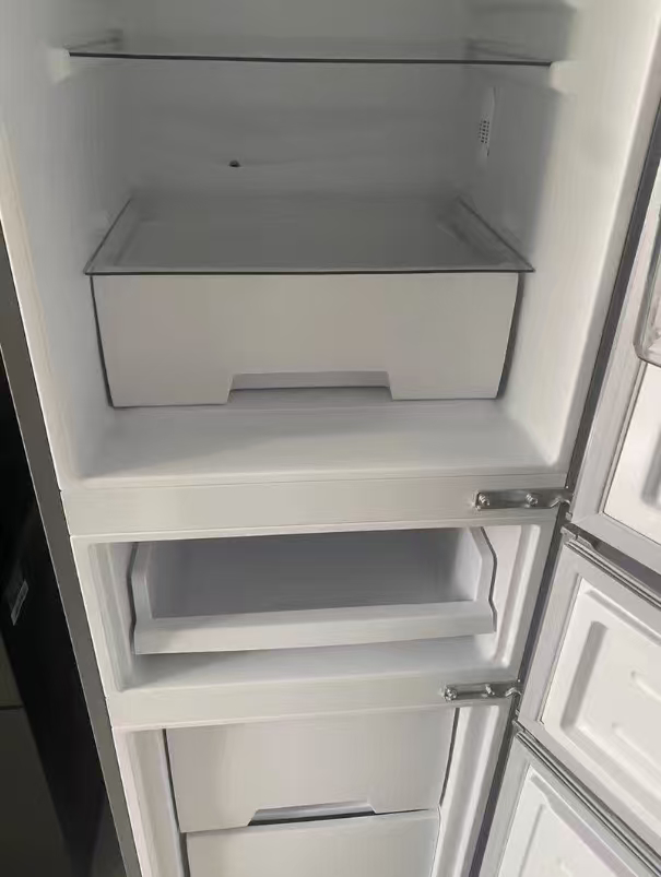 [官方正品]华凌213升 美的出品 三门电冰箱节能低音三门三温三开门小型家用租房冷冻冷藏小冰箱HR-223T晒单图