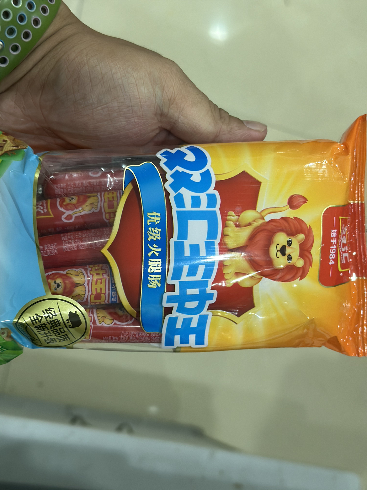 双汇(Shuanghui) 王中王火腿肠240g/袋(30gx8支) 香肠休闲火腿肠热狗台式肉类零食小吃烧烤肠晒单图