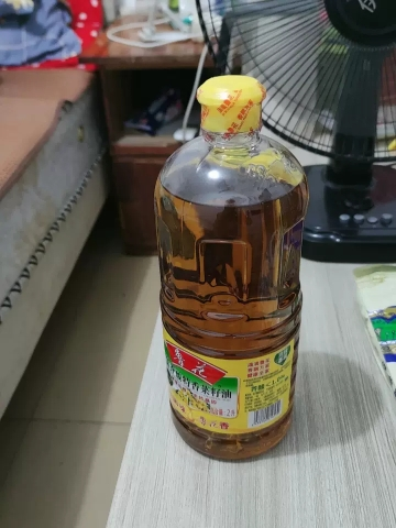 鲁花低芥酸特香菜籽油2L 食用油 菜油 粮油 礼品 家用炒菜 植物油 营养健康轻食 送礼佳品 物理压榨 香浓味美 年货晒单图