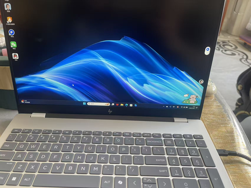 惠普(HP)星BookPro16-az0068TU笔记本电脑轻薄本16英寸商务办公学生(Intel Core 7-240H 32G 1T 2.5K 240Hz )银晒单图
