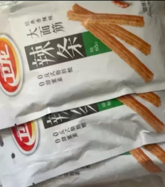 卫龙辣条大面筋65gX10袋 麻辣熟食大面筋 豆腐干辣片大刀肉 风味零食品S晒单图