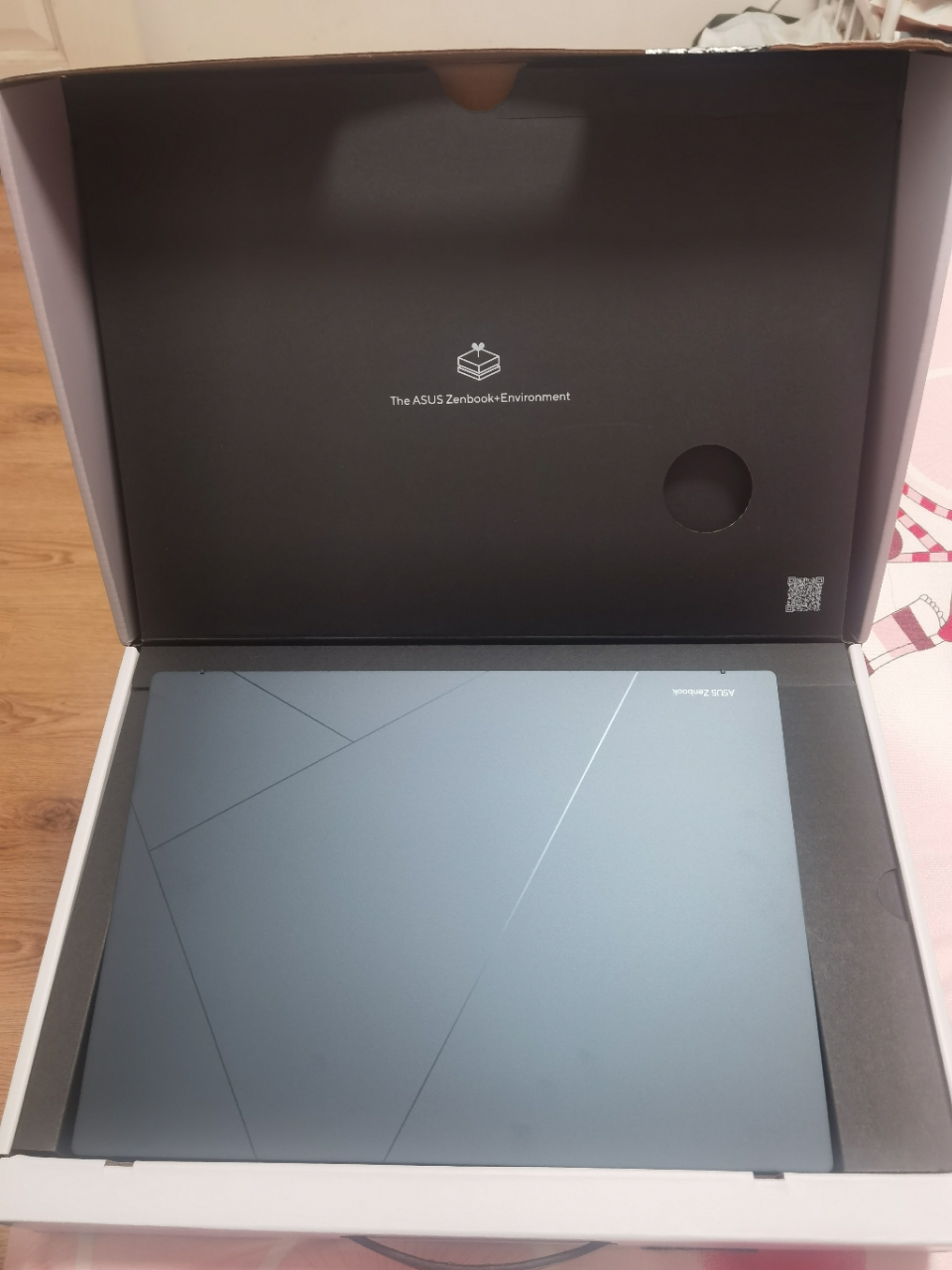 华硕灵耀14 2025全新二代酷睿Ultra9 2.8K 120Hz OLED屏高颜值AI超轻薄笔记本电脑(285H 32G 1T)蓝晒单图