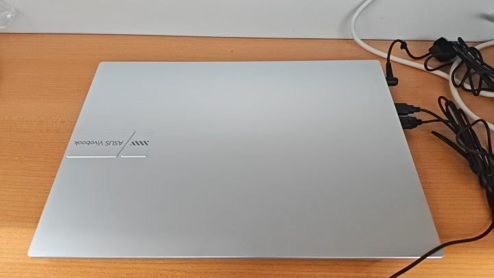 华硕无畏16 酷睿版 国家补贴20% 标压i9 2.5K 144Hz高分高刷高性能轻薄笔记本电脑(i9-13900H 16G 1T)晒单图