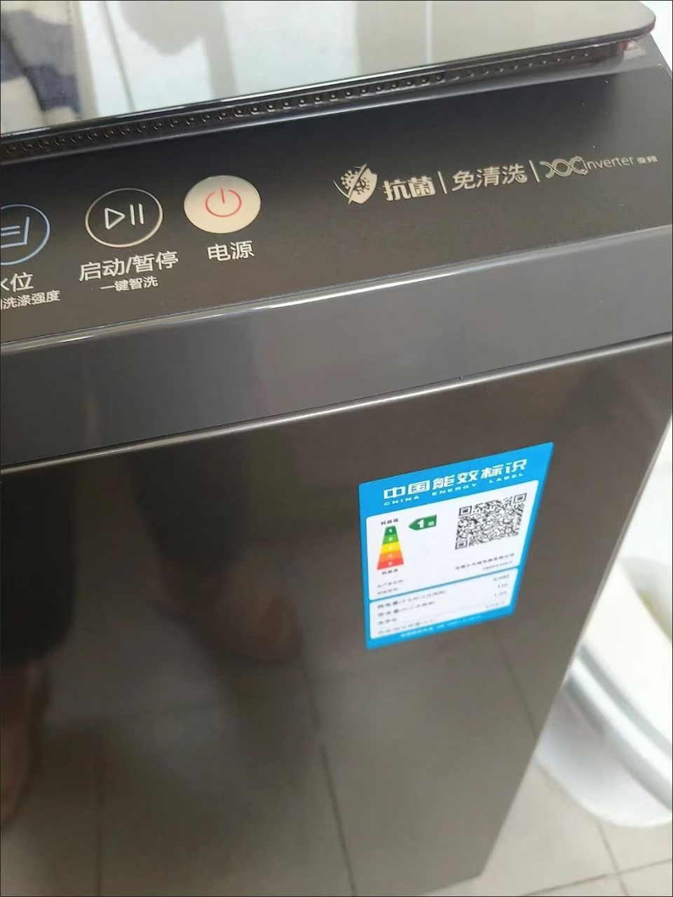 [苏宁自营]小天鹅全自动8kg金属钛波轮洗衣机 TB80V26DT 直驱变频 一级能效 静音节能大容量家庭使用晒单图